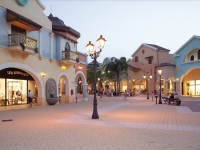 Molfetta, Outlet Village